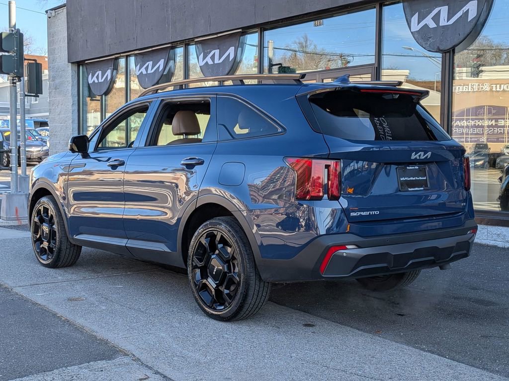 Certified 2024 Kia Sorento SX Prestige w/ Olive Brown Leather Package image 10