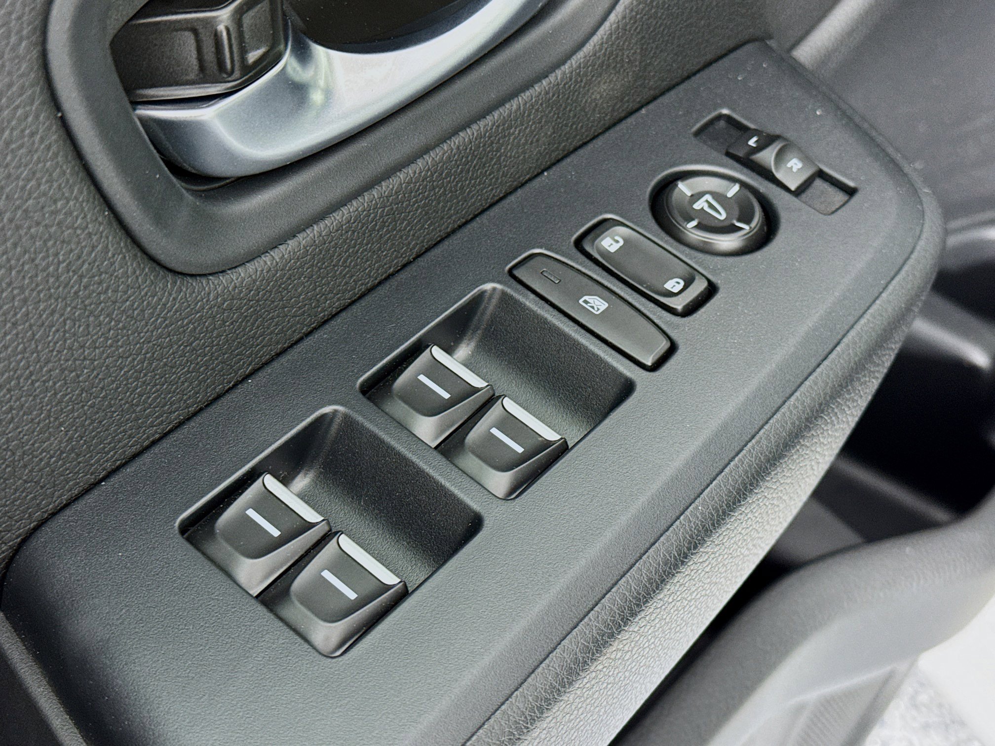 New 2026 Honda Pilot Sport image 18