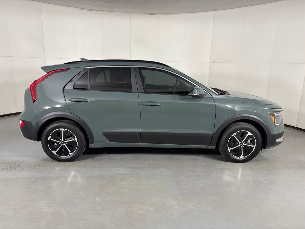 New 2026 Kia Niro EX w/ EX Premium Package FWD image 9