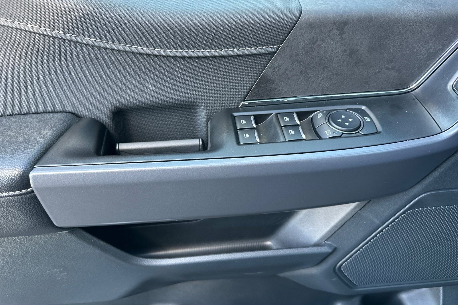 Used 2025 Ford F150 XLT w/ Equipment Group 302A MID image 11