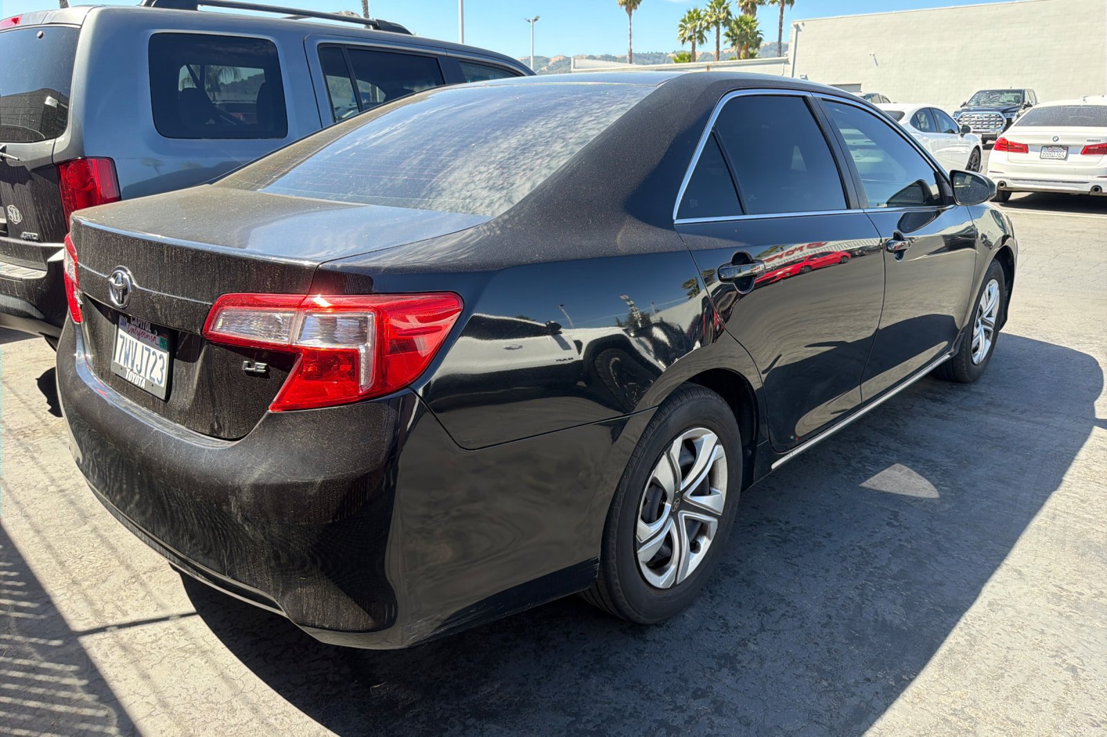 Used 2014 Toyota Camry LE FWD image 5