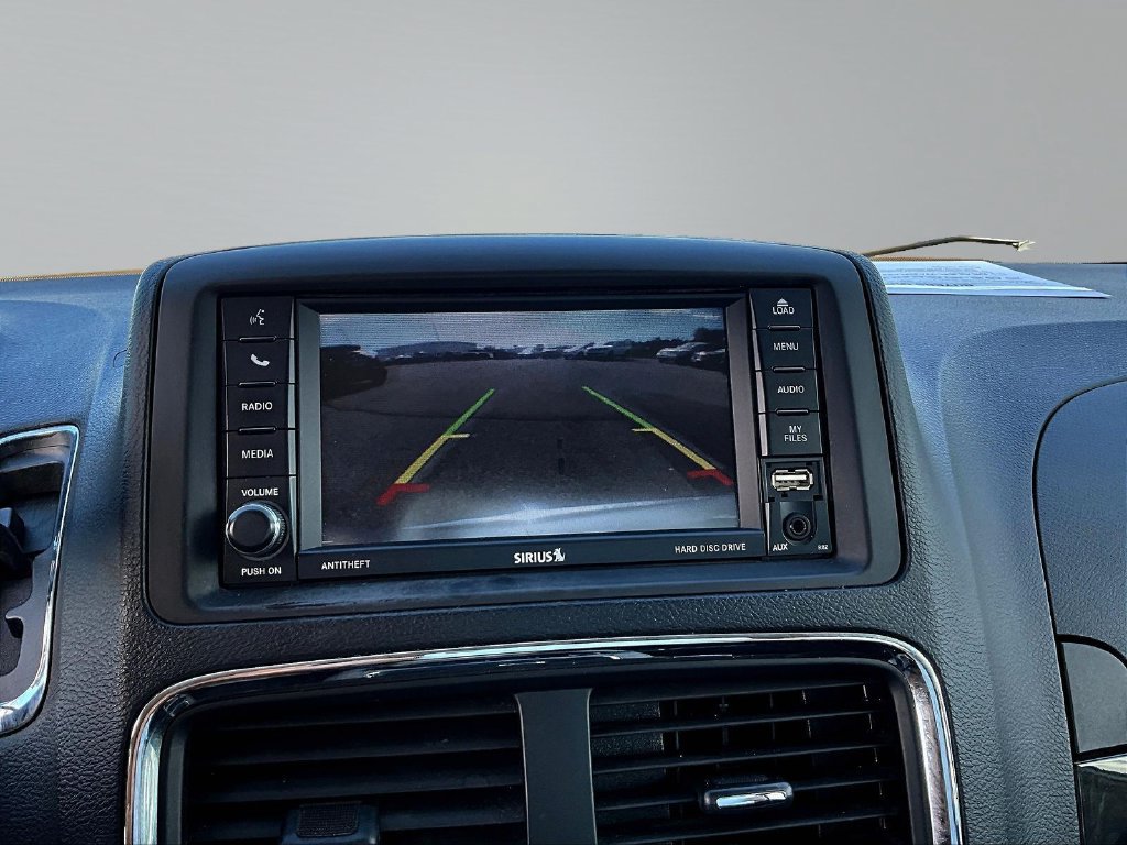 Used 2013 Dodge Grand Caravan Crew FWD image 16