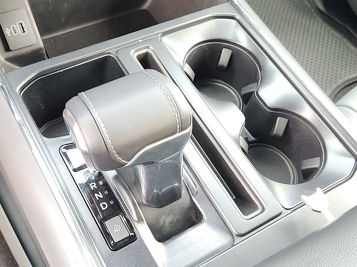 New 2025 Ford F150 Lightning Flash AWD/4WD image 12
