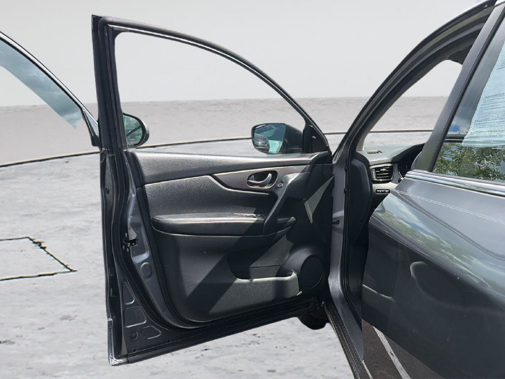 Used 2021 Nissan Rogue Sport S FWD image 7