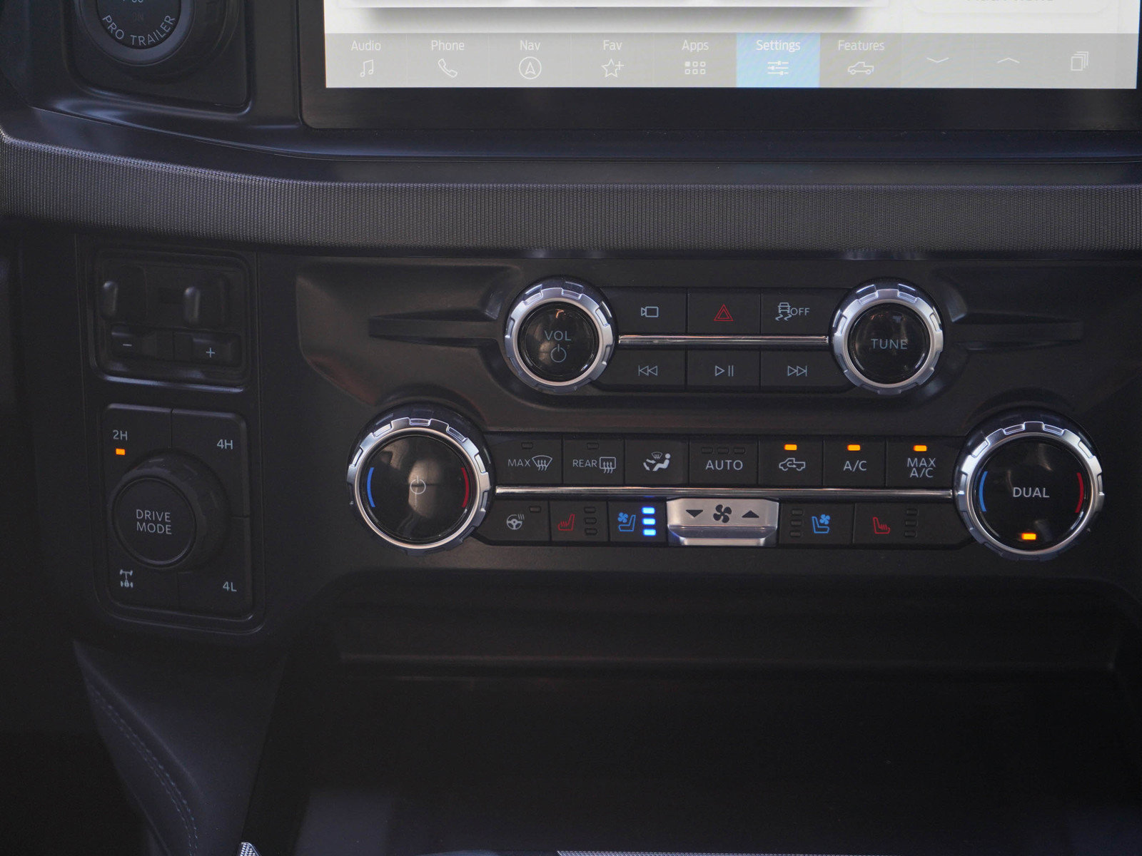 Used 2026 Ford F350 Platinum AWD/4WD image 19