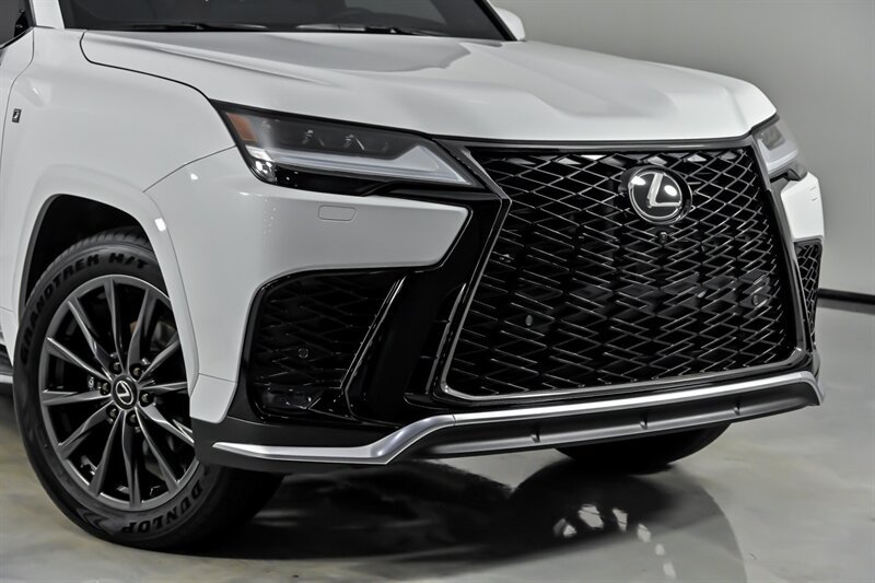 Used 2025 Lexus LX 600 F Sport AWD/4WD image 3