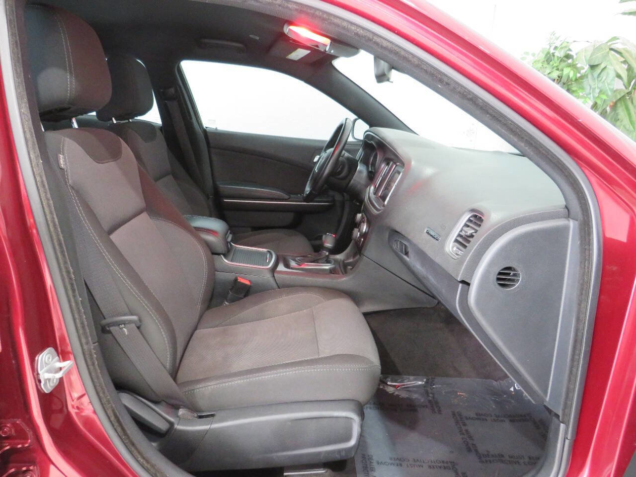 Used 2017 Dodge Charger SE w/ Popular Equipment Group image 11