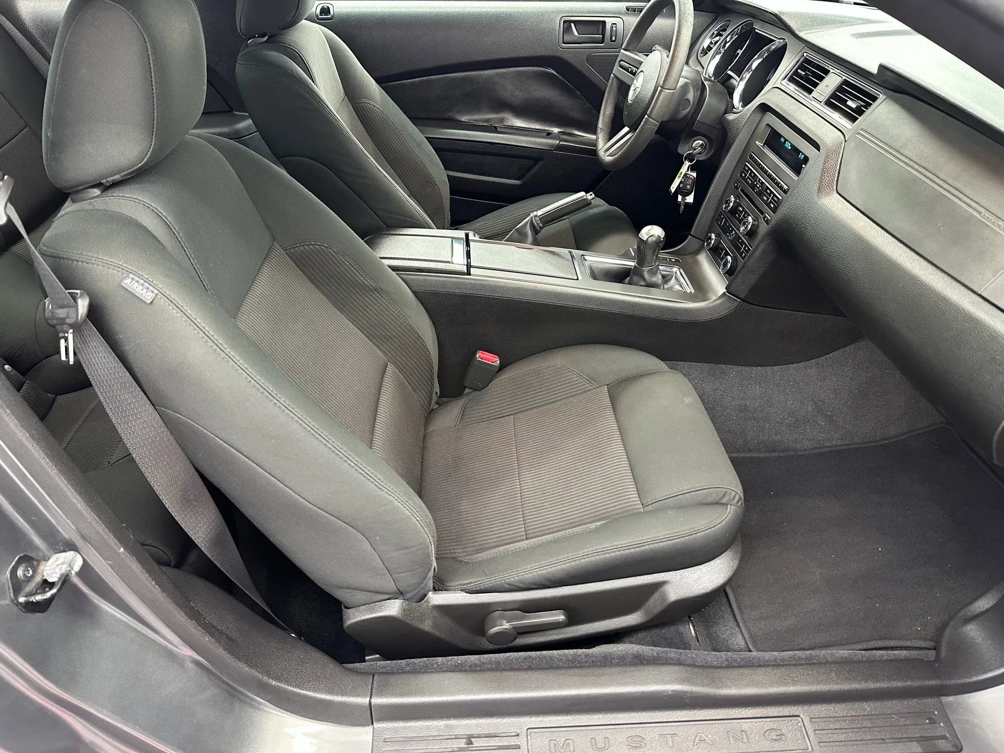 Used 2011 Ford Mustang Coupe image 14