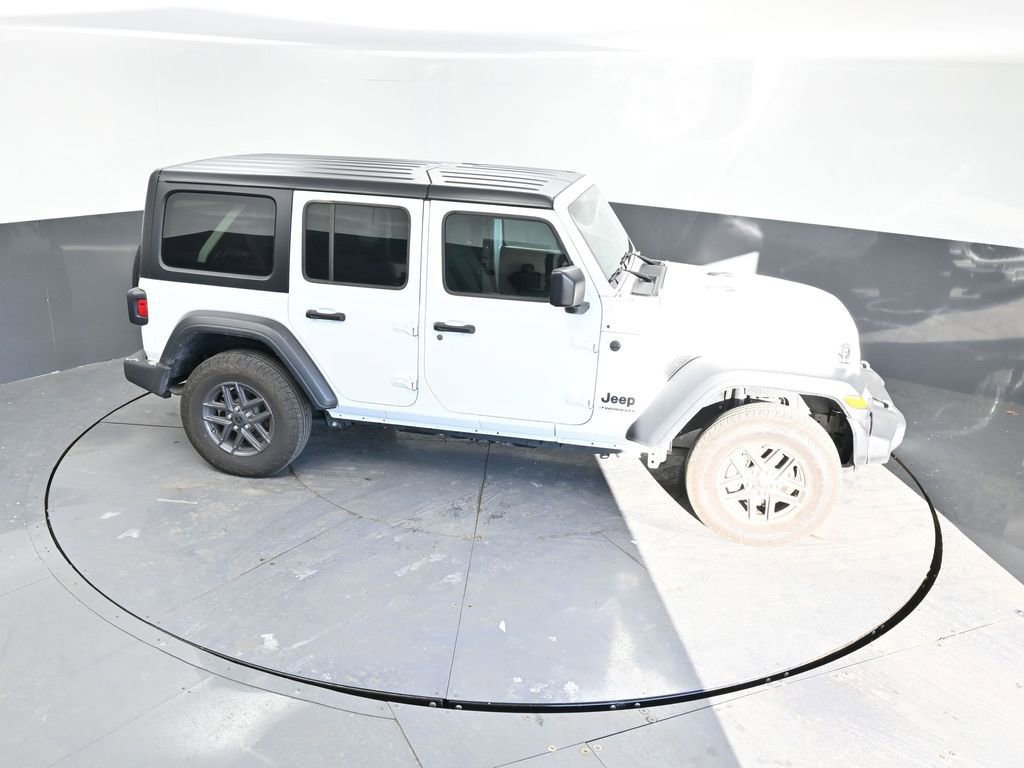 Used 2025 Jeep Wrangler Sport S image 15