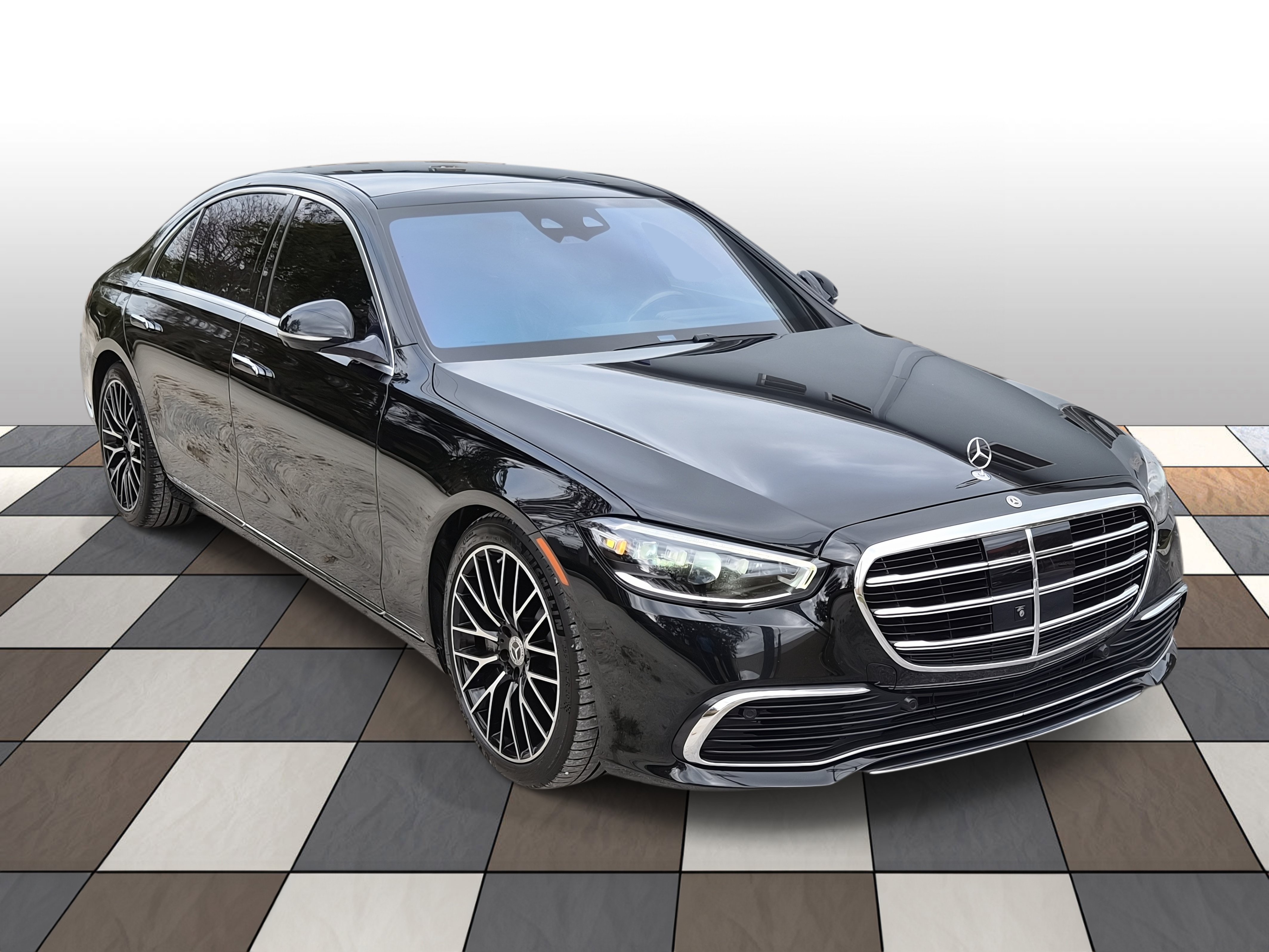 Used 2023 Mercedes-Benz S 580 4MATIC Sedan w/ Warmth & Comfort Package image 3