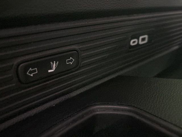 Used 2024 Jeep Wagoneer L Series II w/ Flexible Seating Group AWD/4WD image 30