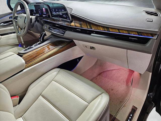 Used 2021 Cadillac Escalade ESV Premium Luxury Platinum image 21