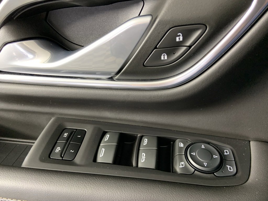 Used 2024 GMC Yukon AT4 w/ Technology Package image 26