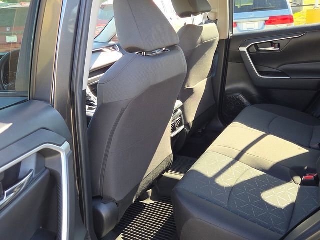 Used 2022 Toyota RAV4 XLE image 7