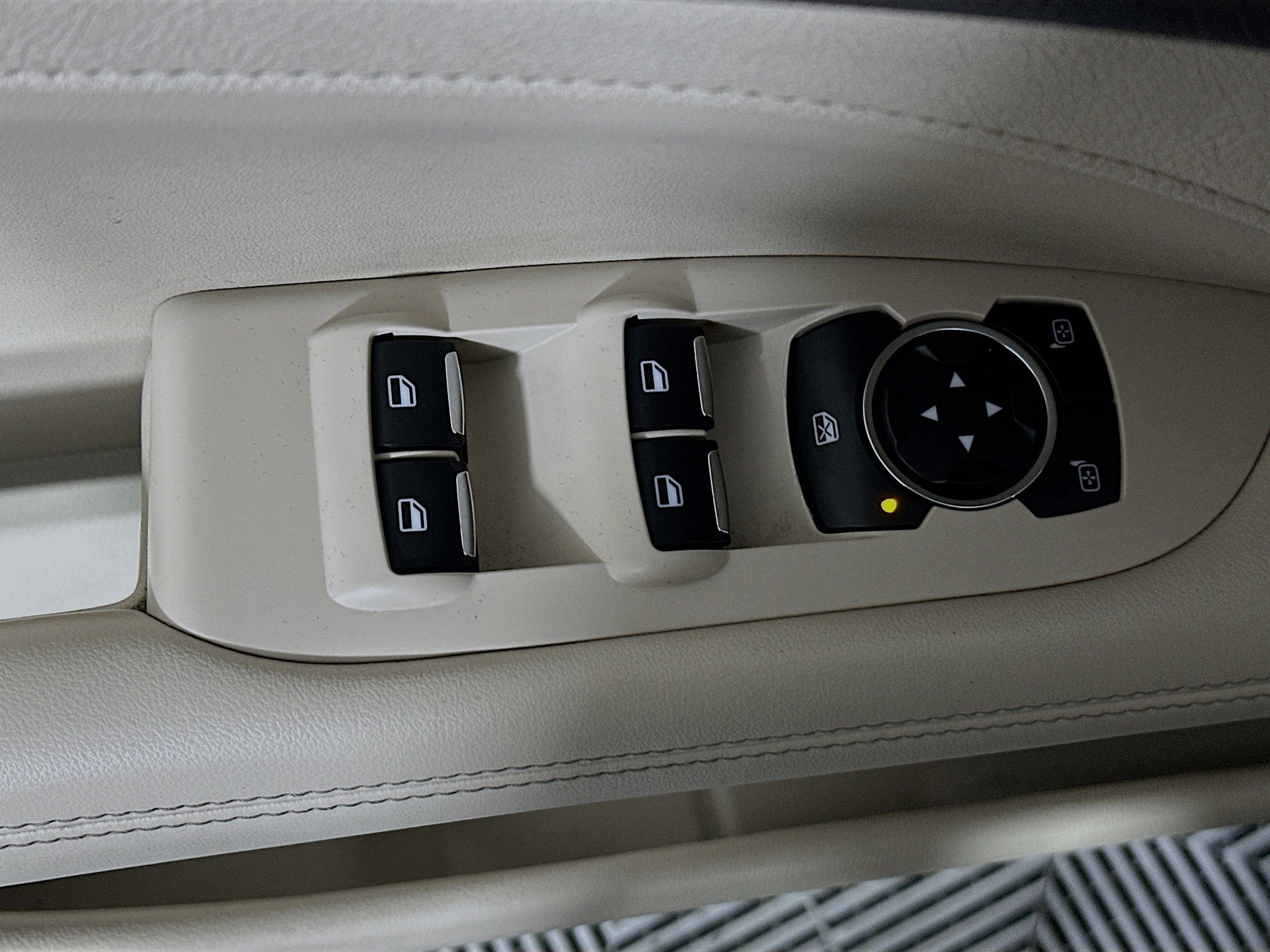 Used 2019 Lincoln MKZ Premiere image 14