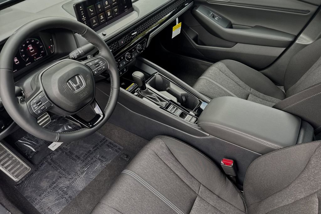 Used 2025 Honda Accord Sport image 7