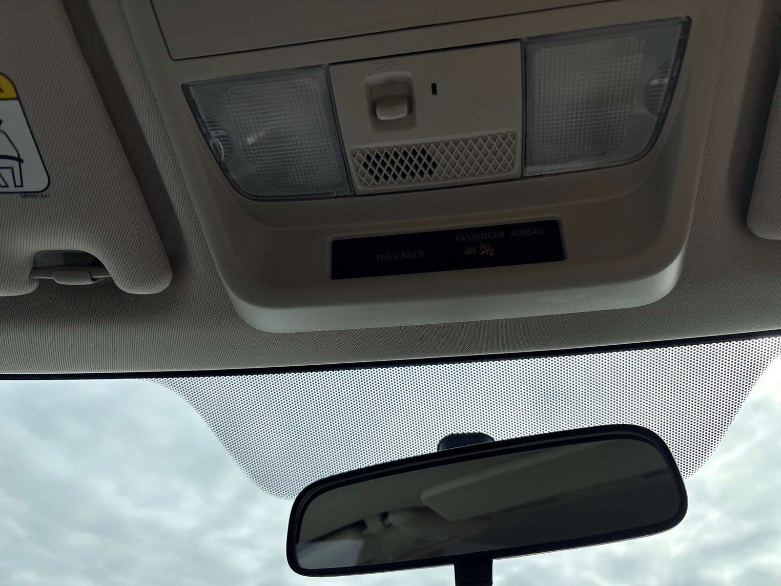 Used 2020 Mitsubishi Outlander ES image 36