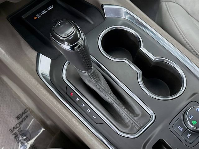 Used 2020 Chevrolet Traverse Premier image 17