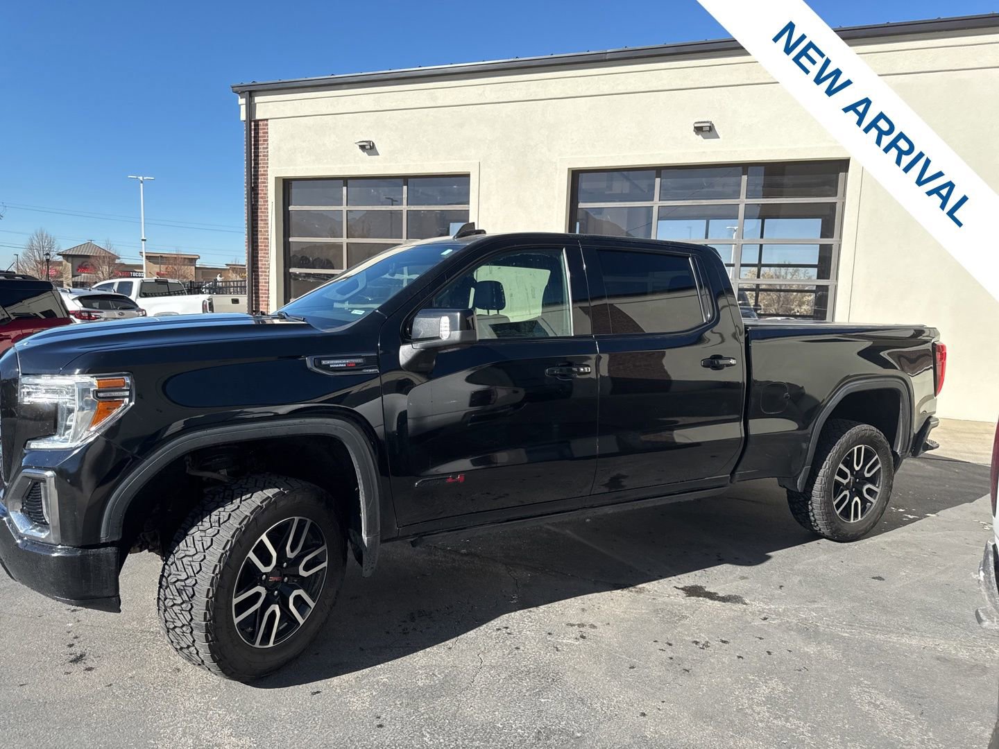 Used 2021 GMC Sierra 1500 AT4 image 4