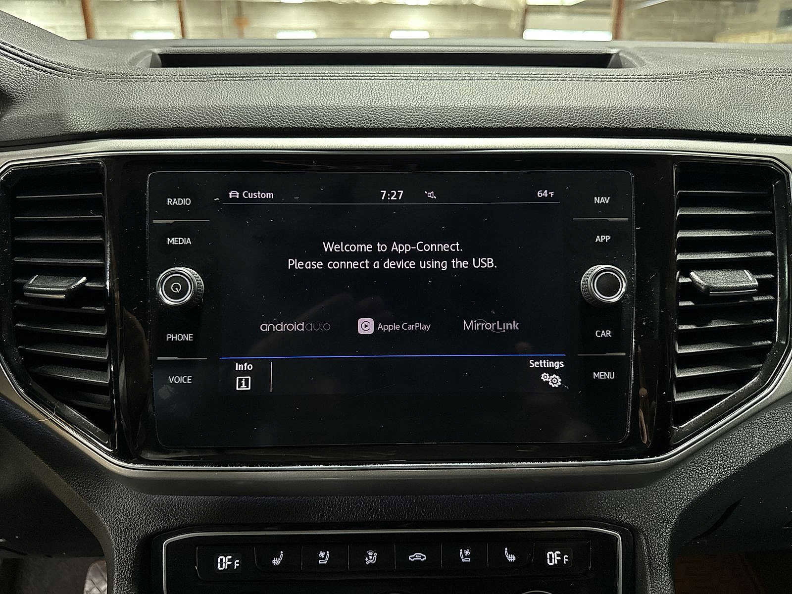 Used 2018 Volkswagen Atlas SEL Premium AWD/4WD image 22