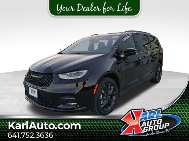 New 2026 Chrysler Pacifica Select image 1