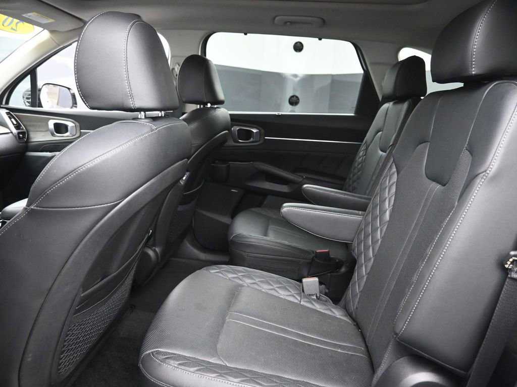 Used 2023 Kia Sorento SX Prestige image 11