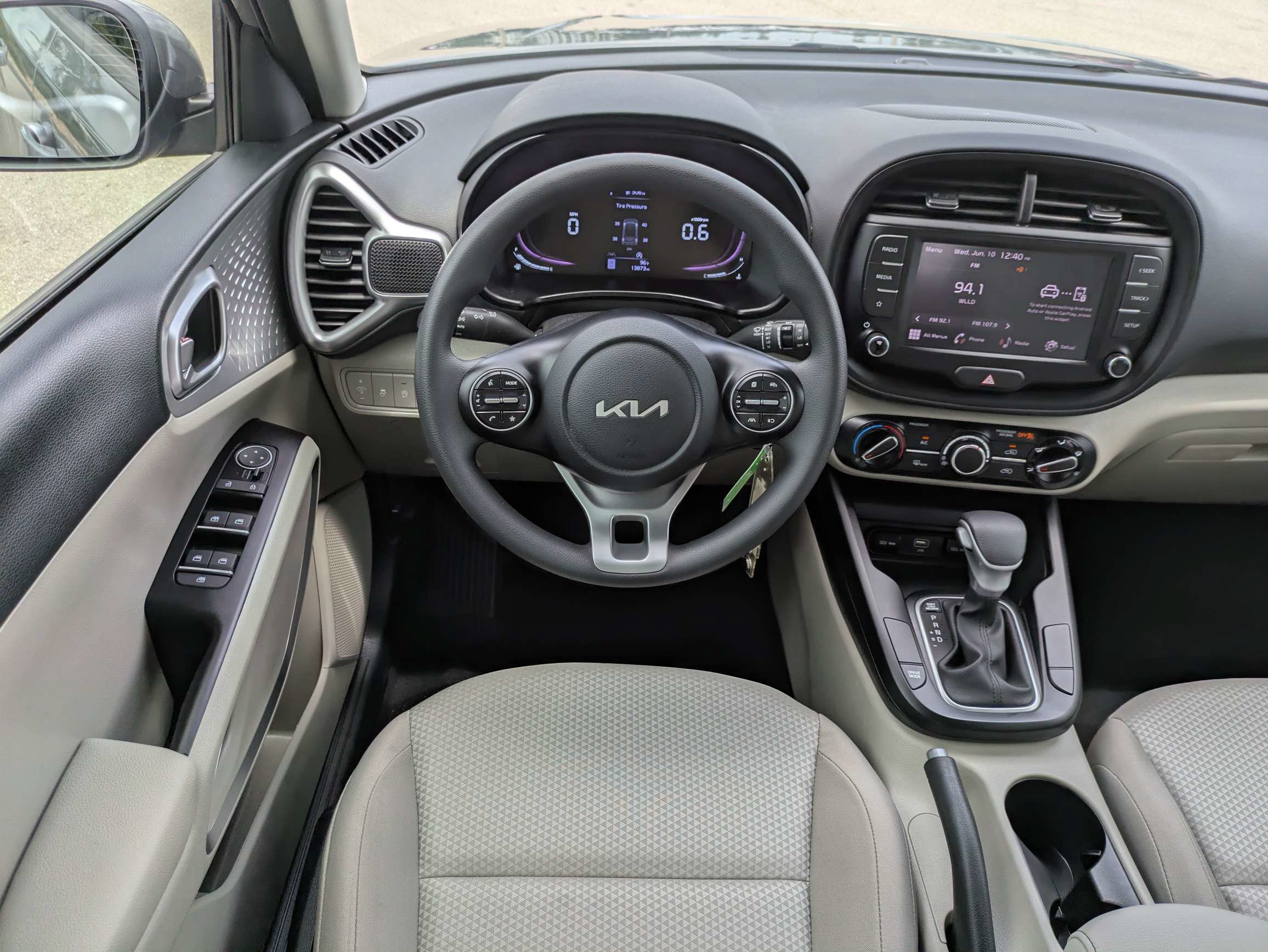 Certified 2023 Kia Soul LX w/ Option Group 015 FWD image 17