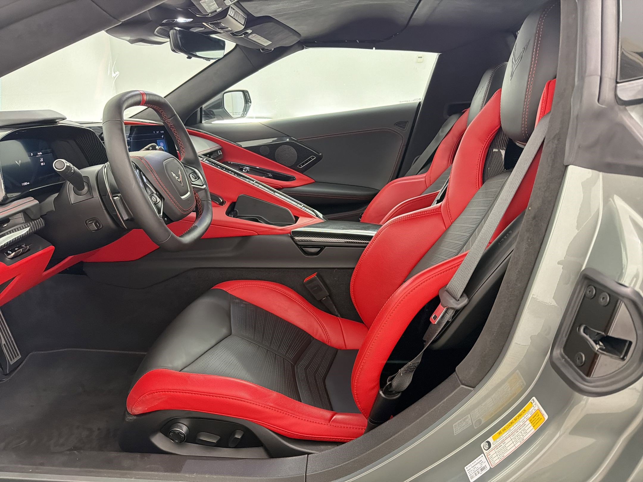 Used 2024 Chevrolet Corvette Stingray Premium Conv w/ Z51 Performance Package image 5