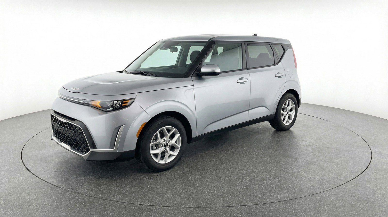 Used 2025 Kia Soul LX w/ LX Technology Package image 3