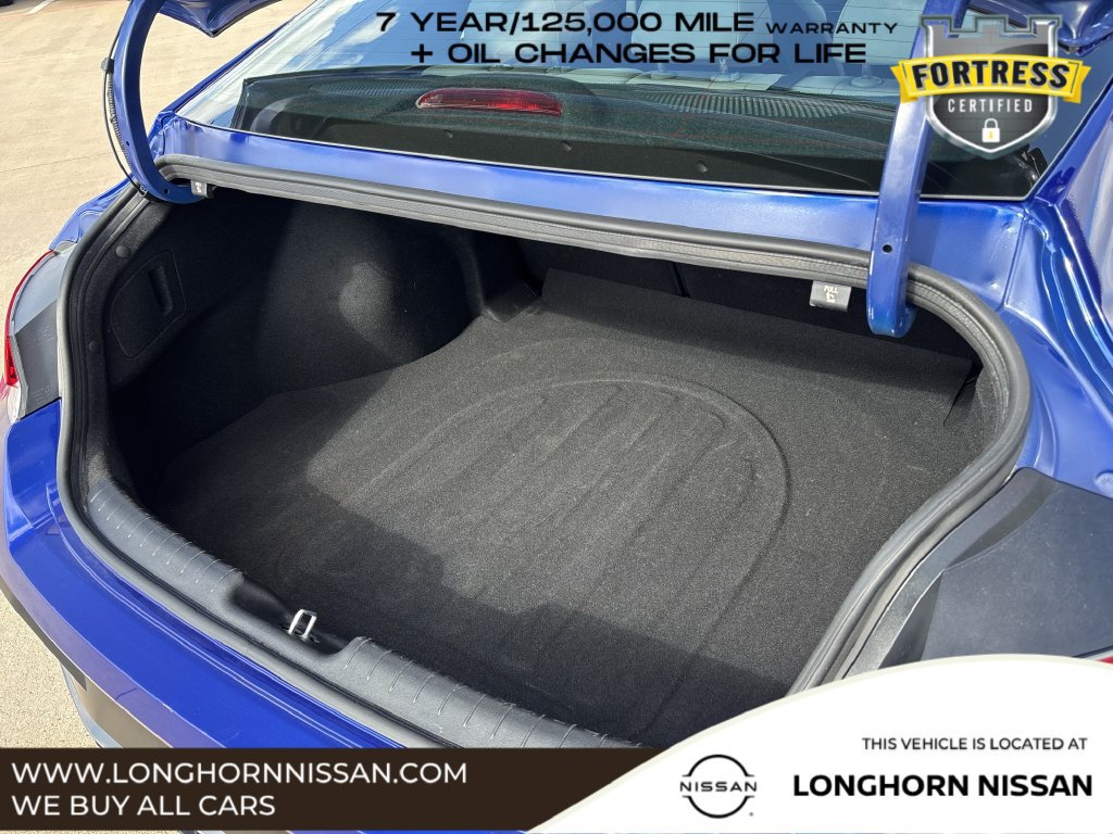 Used 2025 Hyundai Elantra Limited FWD image 28