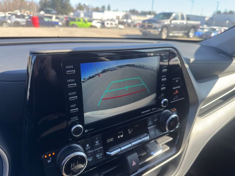 Used 2021 Toyota Highlander XLE image 19