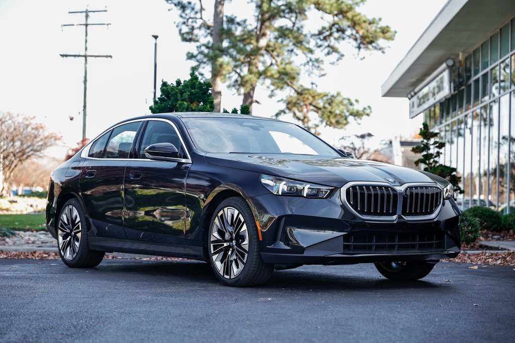 New 2026 BMW 530i w/ Premium Package