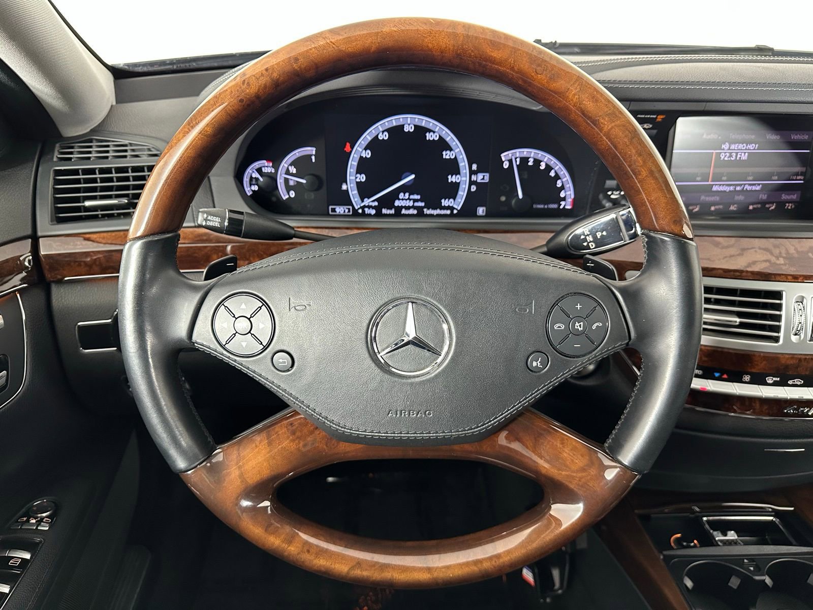 Used 2011 Mercedes-Benz S 550 4MATIC image 11
