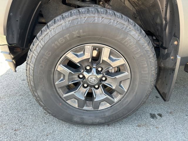 Used 2021 Toyota Tacoma SR5 w/ Trail Edition AWD/4WD image 12