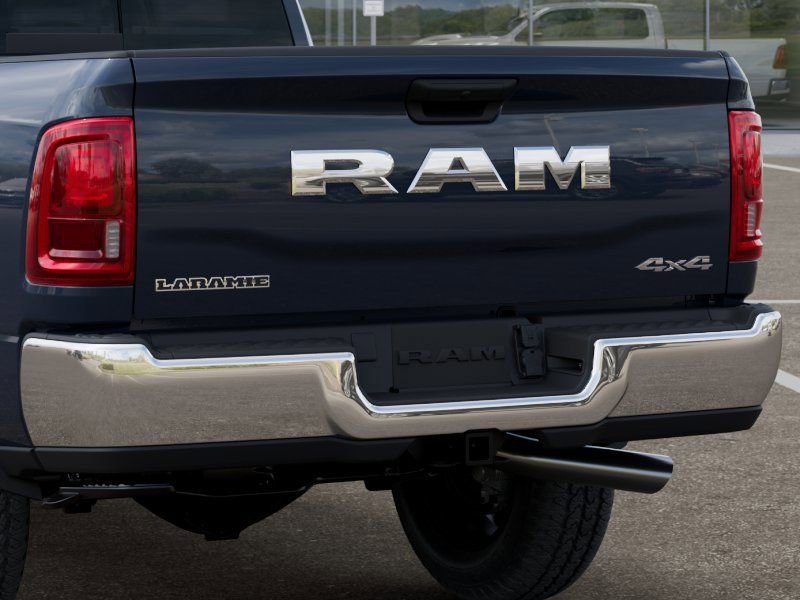 New 2026 RAM 2500 Laramie AWD/4WD image 13
