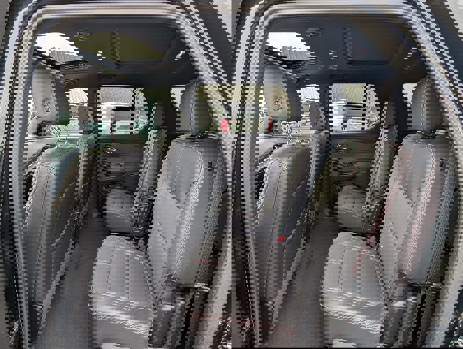 Certified 2023 Chevrolet Traverse RS image 13