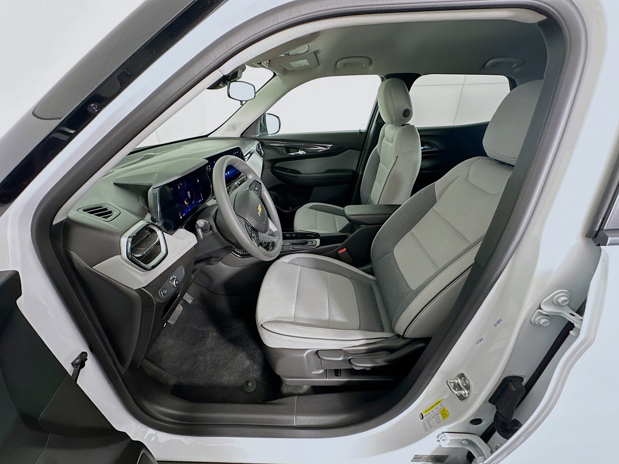 Used 2025 Chevrolet TrailBlazer LS w/ LS Convenience Package image 13