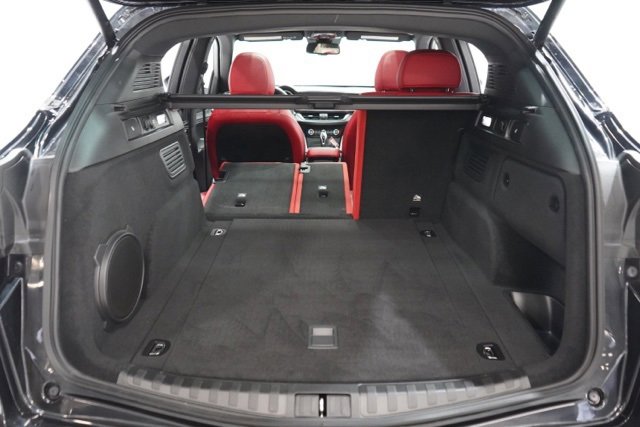 Used 2024 Alfa Romeo Stelvio Veloce image 32