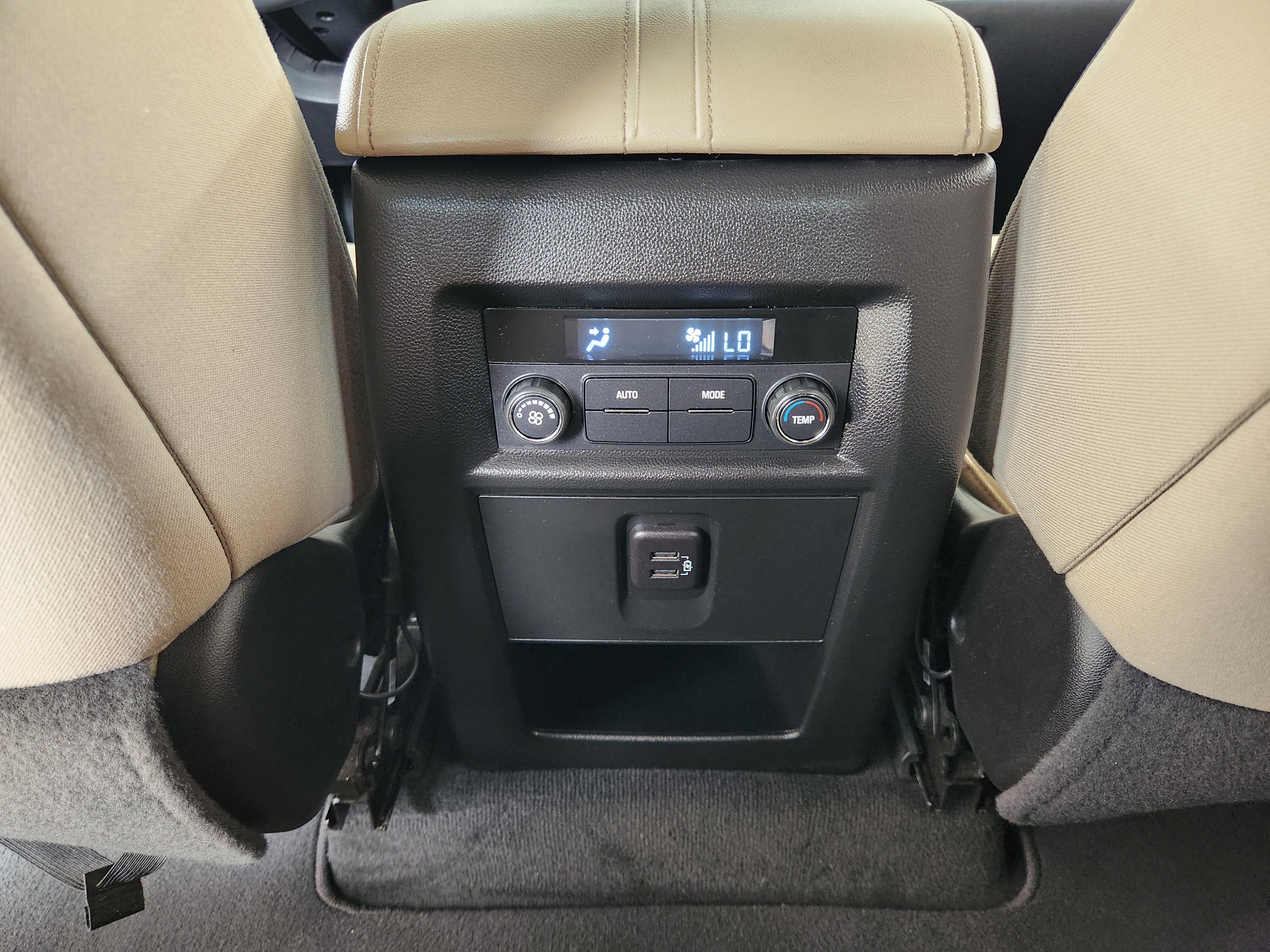 Certified 2023 Chevrolet Traverse LS FWD image 32