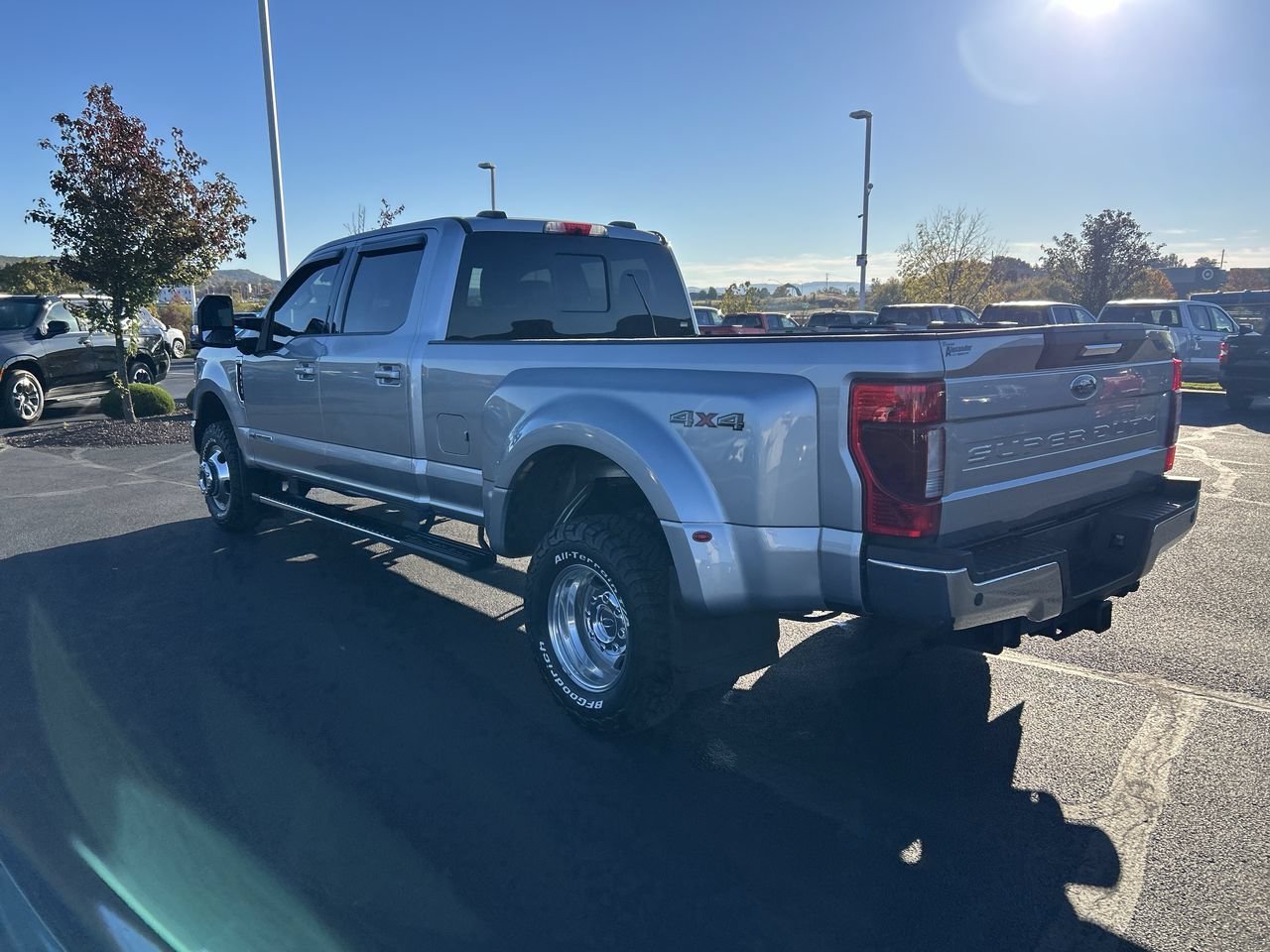 Used 2022 Ford F350 Lariat w/ Lariat Value Package AWD/4WD image 5
