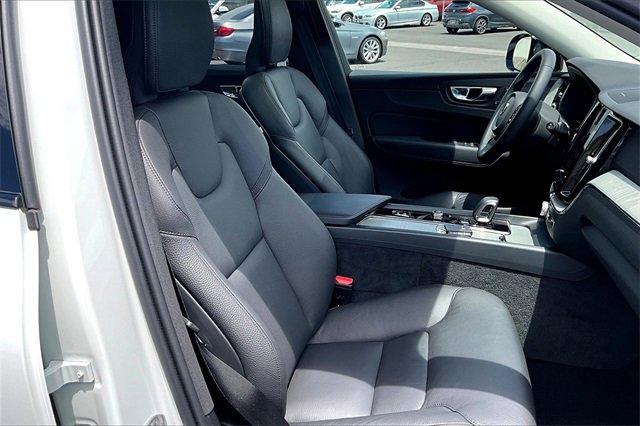 Used 2025 Volvo XC60 T8 Plus w/ Protection Package Premier image 7