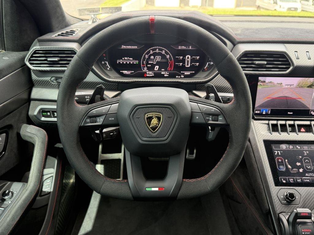 Used 2024 Lamborghini Urus Performante AWD/4WD image 27