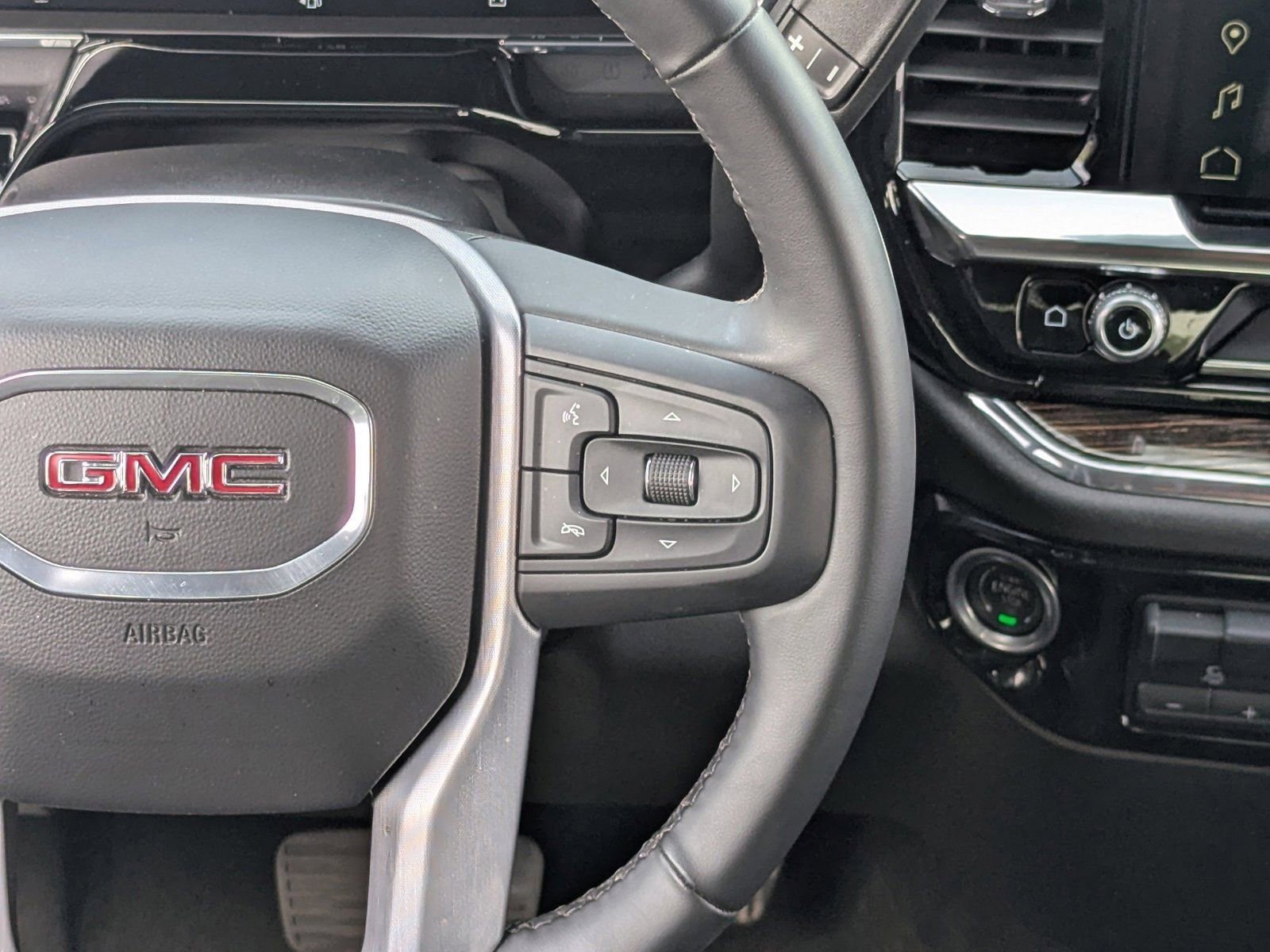 Used 2025 GMC Sierra 2500 SLE image 21