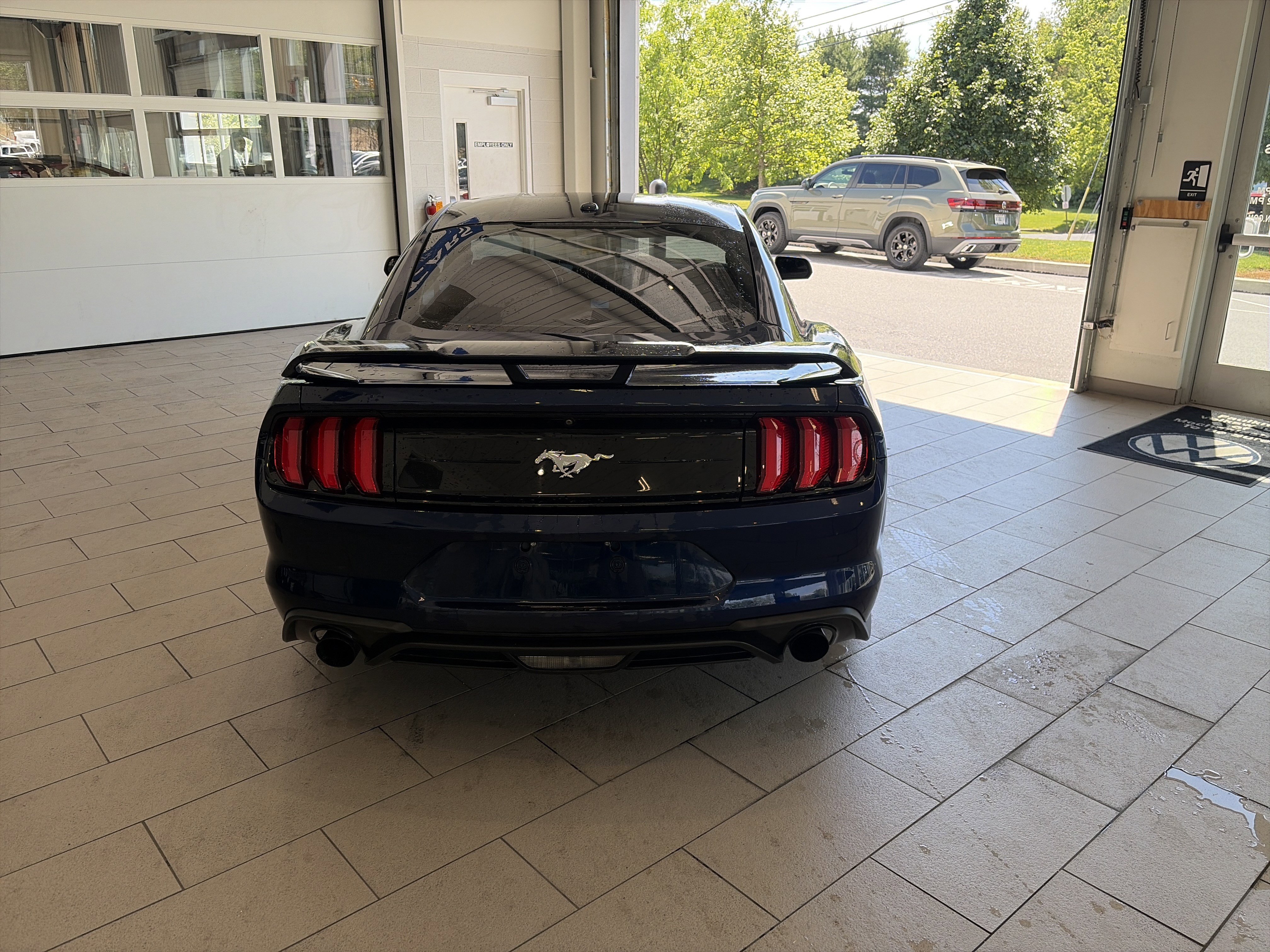Used 2019 Ford Mustang Coupe RWD image 5