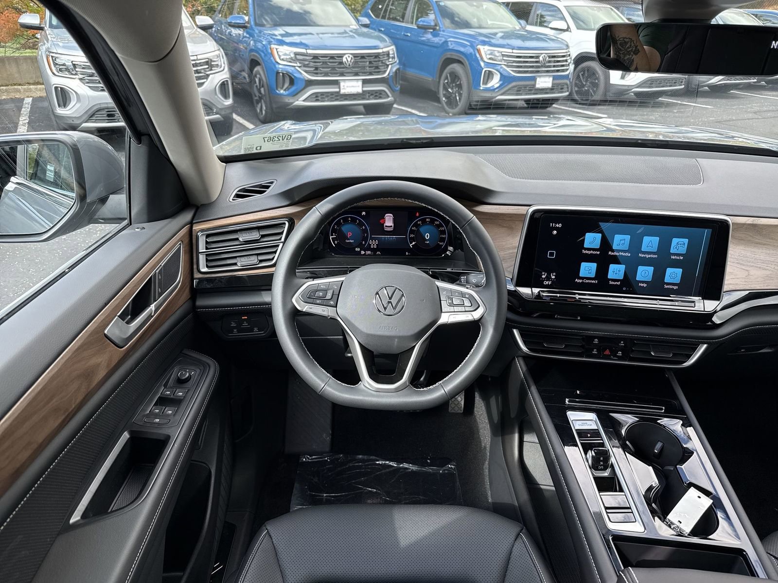 New 2026 Volkswagen Atlas SE image 15