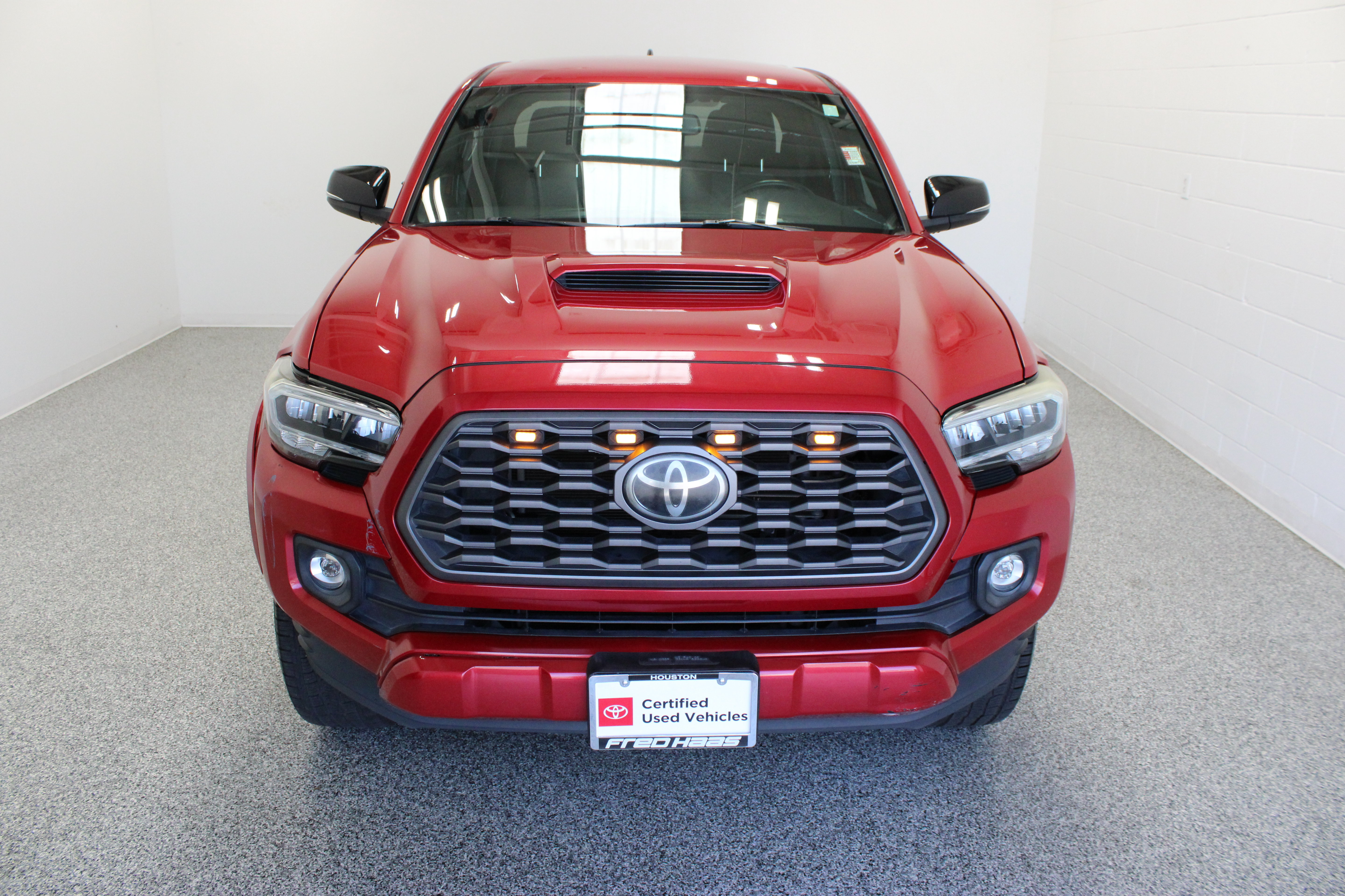 Certified 2020 Toyota Tacoma TRD Sport w/ Technology Package RWD image 3