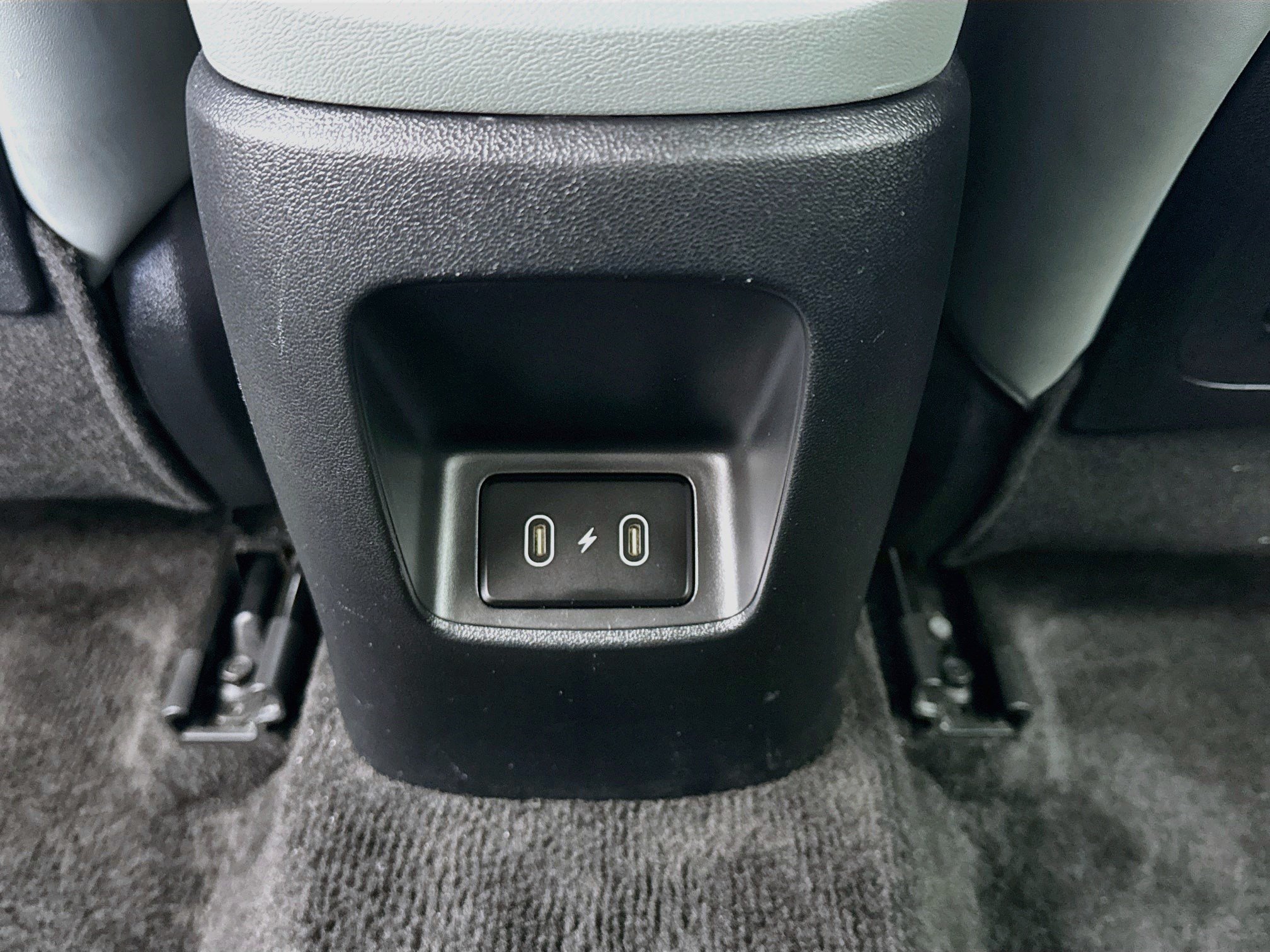 Used 2025 Hyundai Elantra Limited FWD image 17