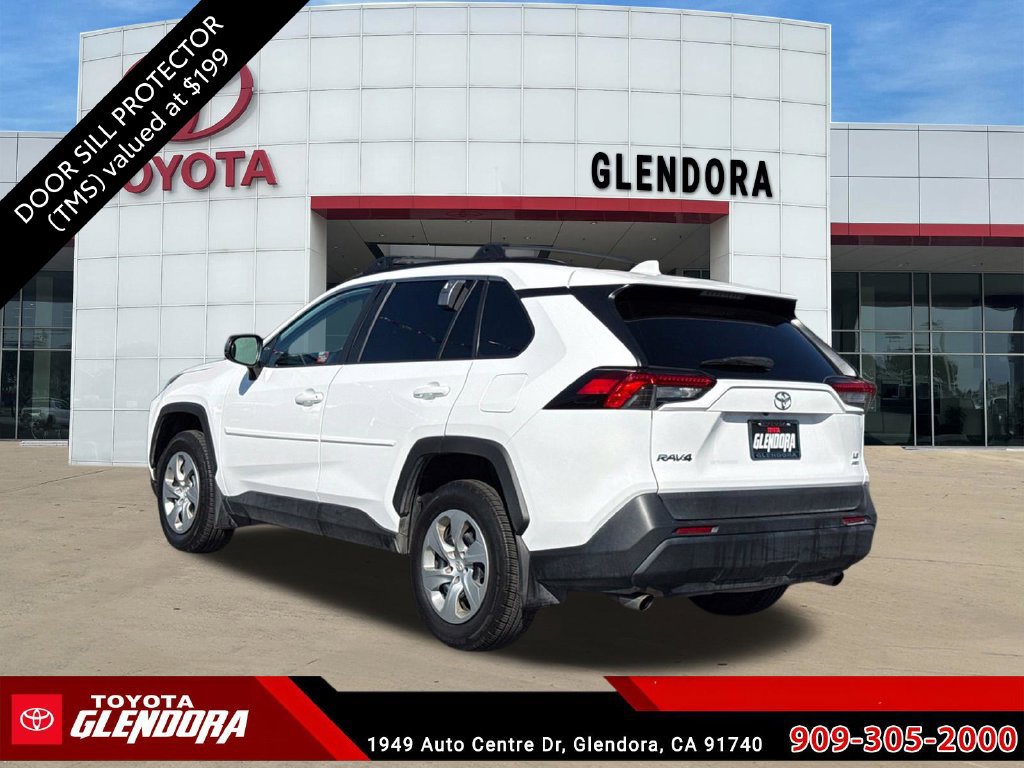 Certified 2021 Toyota RAV4 LE AWD/4WD image 9