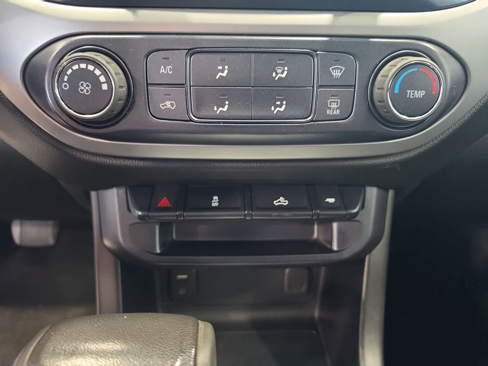 Used 2017 Chevrolet Colorado LT w/ LT Convenience Package AWD/4WD image 22