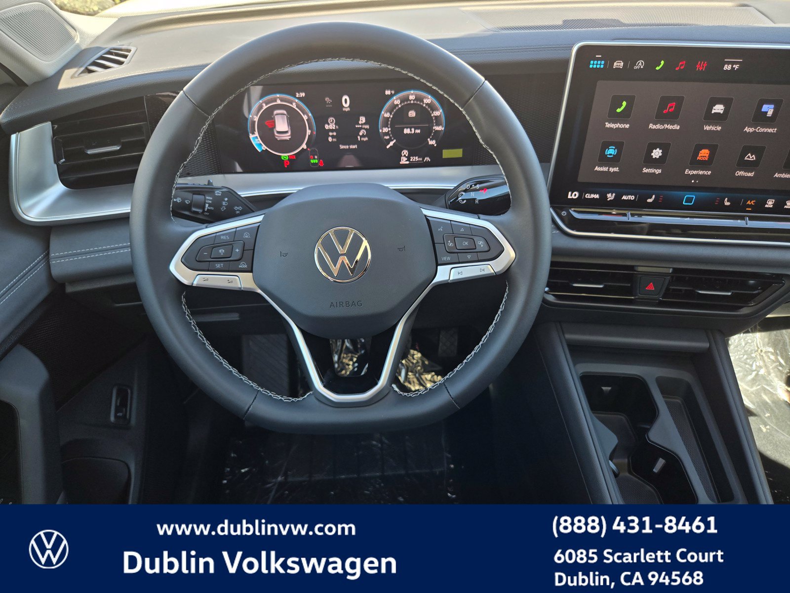 New 2026 Volkswagen Tiguan SE AWD/4WD image 11